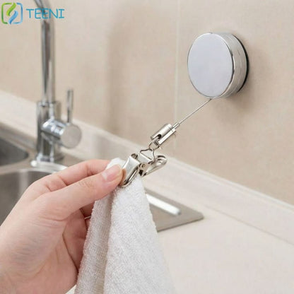 Nestiq™ Retractable Clip-On Holder